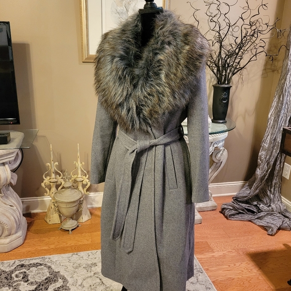 BCBG Max Azria Full Length Wool Blend Coat with Faux Fur Collar - Picture 3 of 17